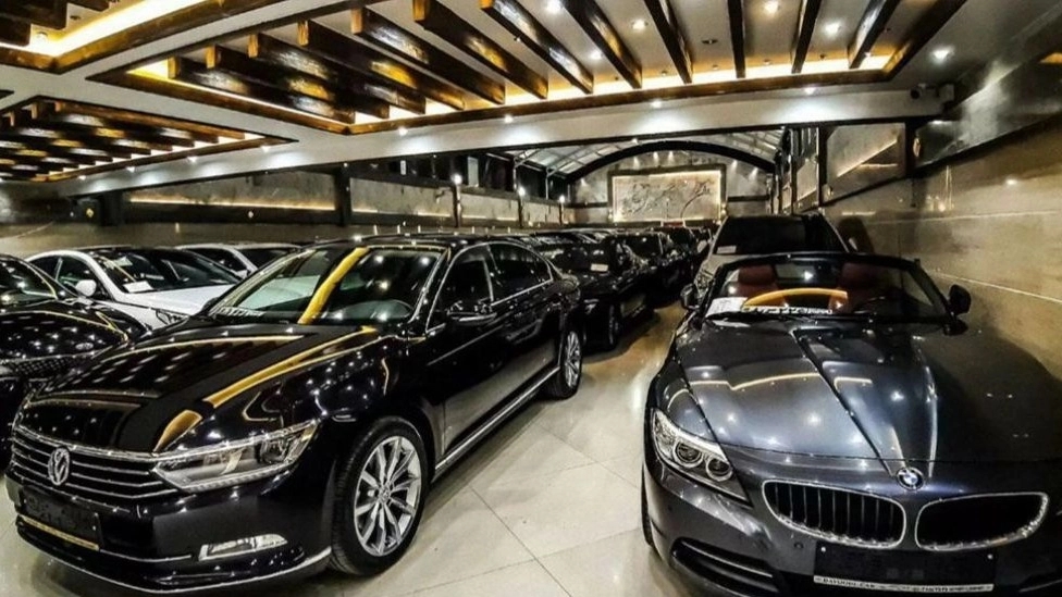 Abdoli showroom, buying and selling Iranian and foreign cars in Lorestan