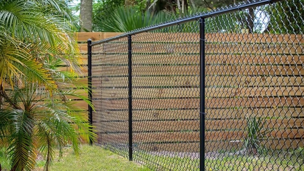 All about fence netting and garden fence