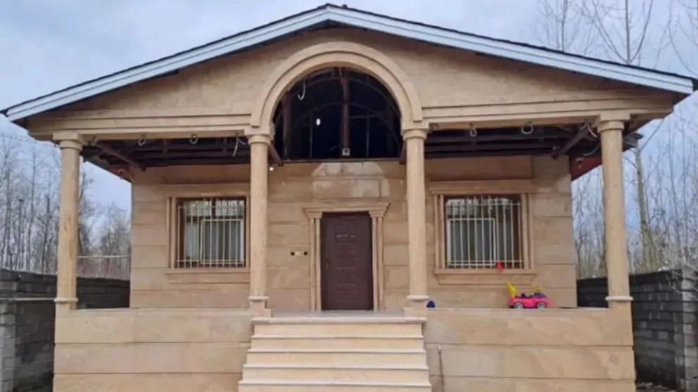 Dani Nemakari, implementation of tiling services and building facades in Behsher, in Behsher