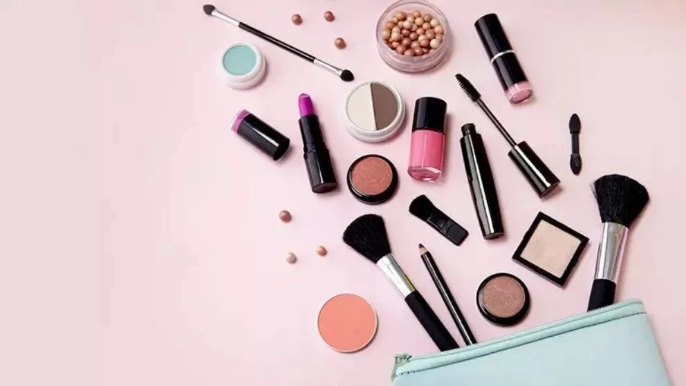 Rashin cosmetics company in Gilan