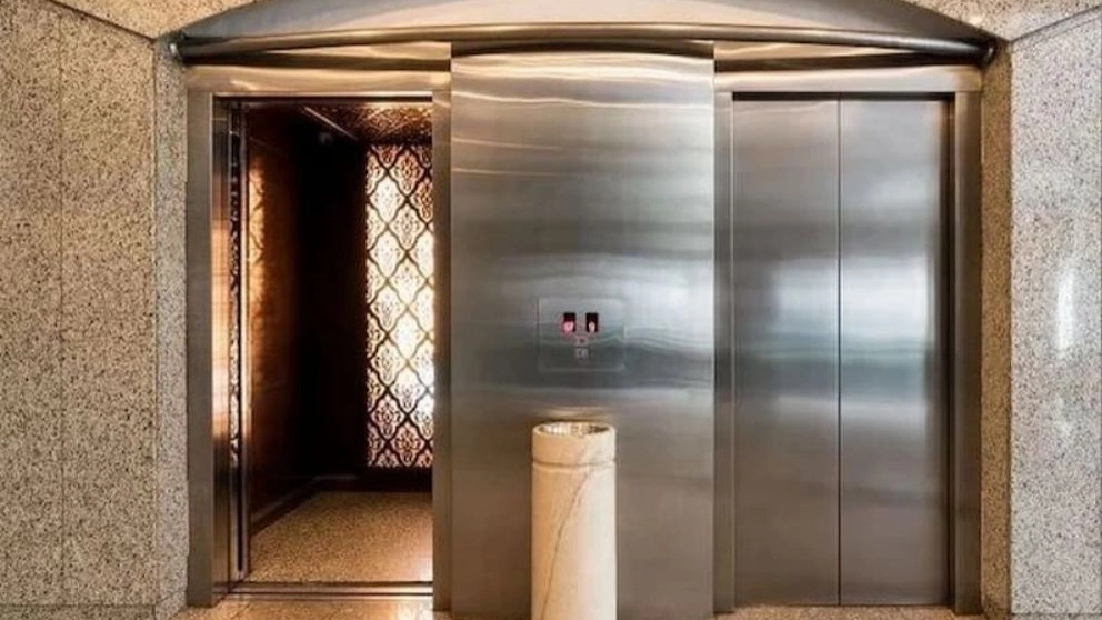 Introducing the types of elevator cabin doors