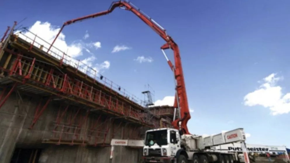 Concreting with air pump
