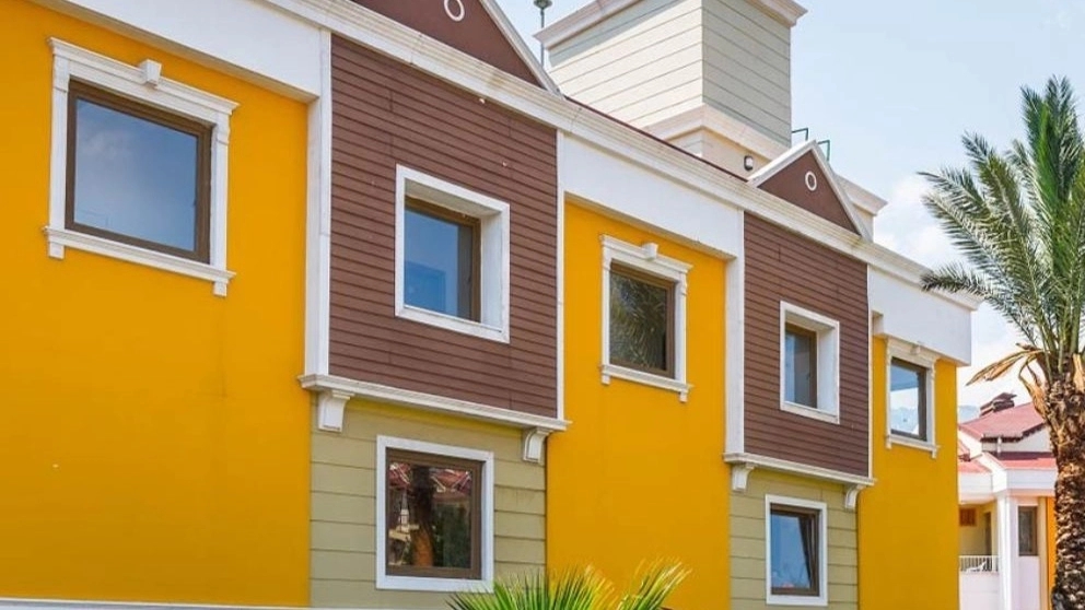 Advantages of building facade painting