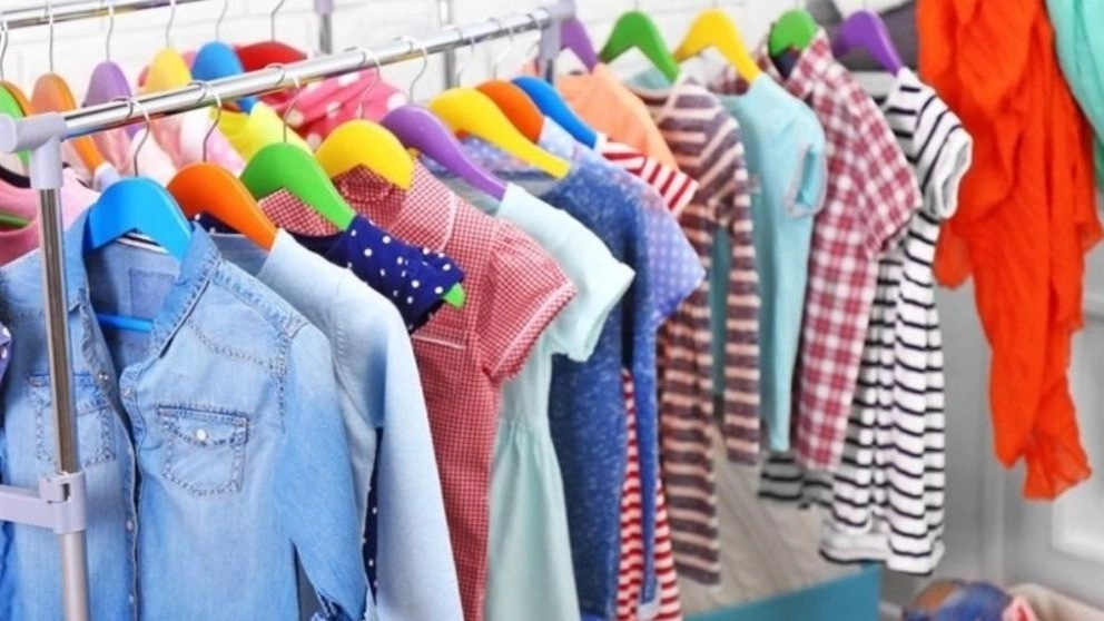 Online shopping for children's clothes