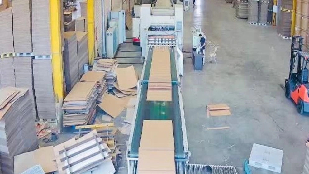 Production of three-layer and five-layer cardboard sheets