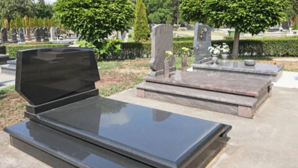 What does the choice of tombstone depend on?