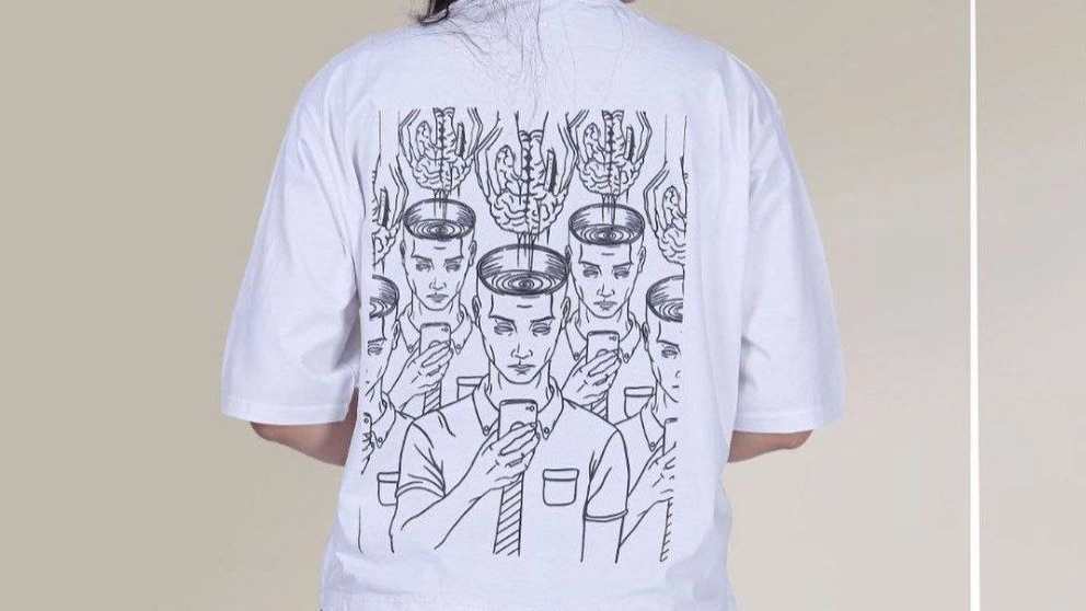 Long sports T-shirt