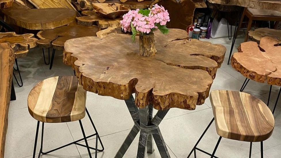 Chubiaro Lahij Gallery, sale of mirror, console and table in Lahijan, Gilan