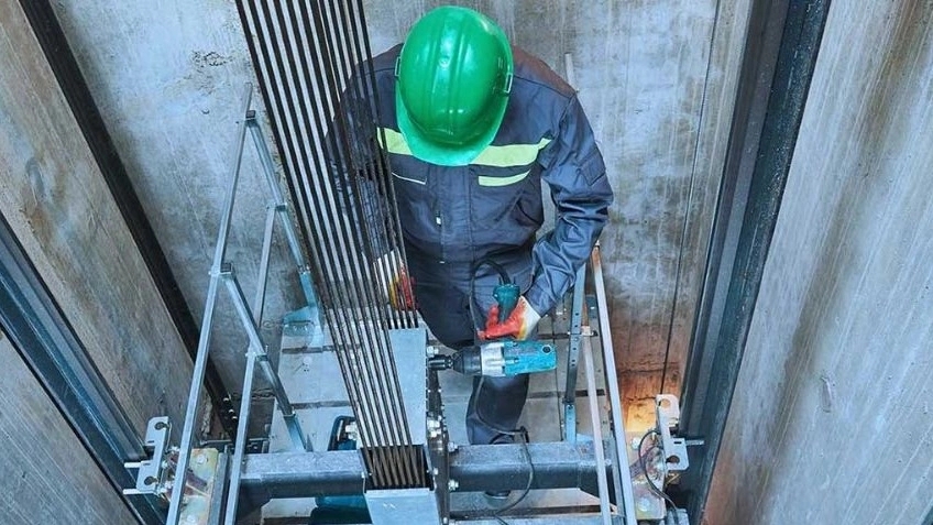 Diba Asanbar Pasargad, repairs and installation of elevators in Tehran
