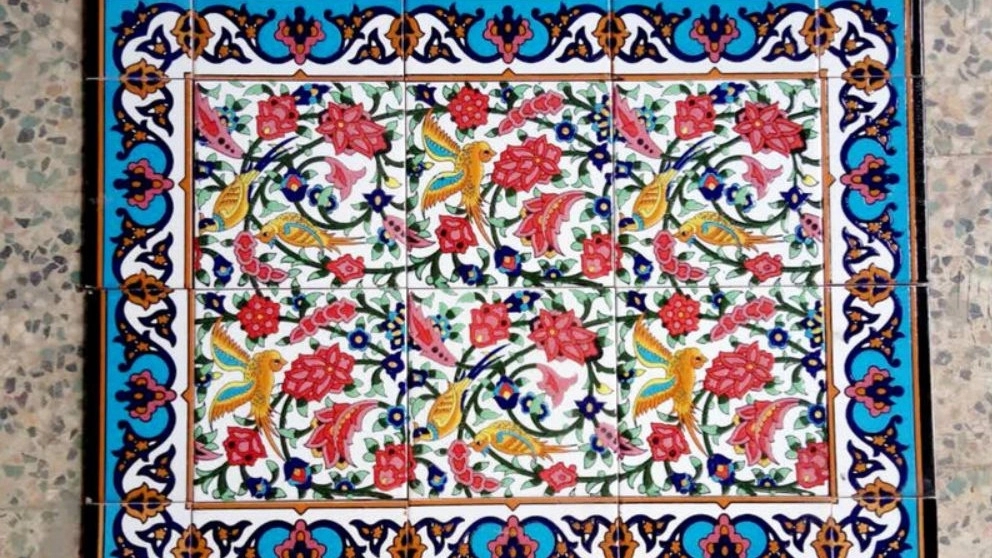 Raw design of seven color tiles