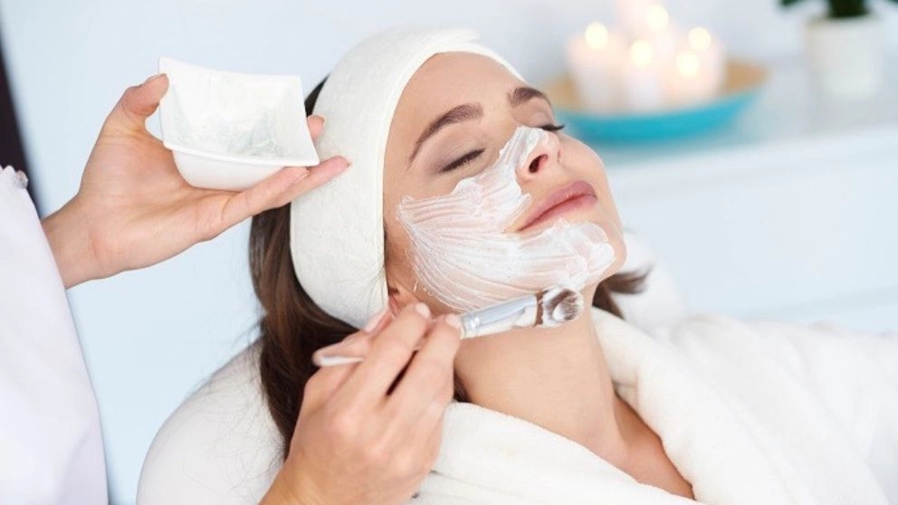 Maherkh Kharazmi skin services, skin care and rejuvenation treatment in Tehran