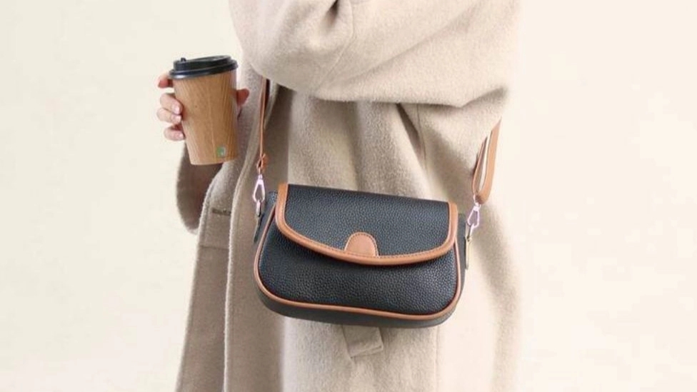 All kinds of women's bags