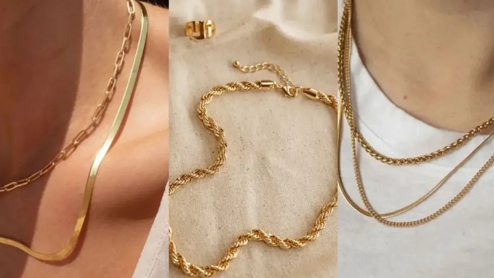 Familiarity with different types and models of gold chains