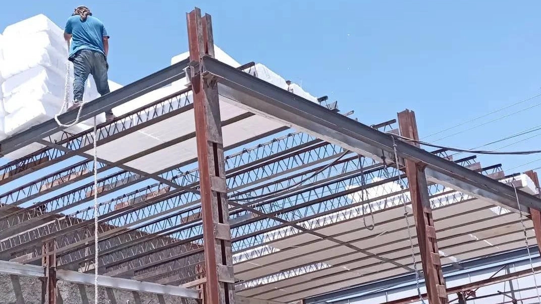 Ghorbani welding, implementation of industrial building skeleton and gable roof in Shahriar Karaj