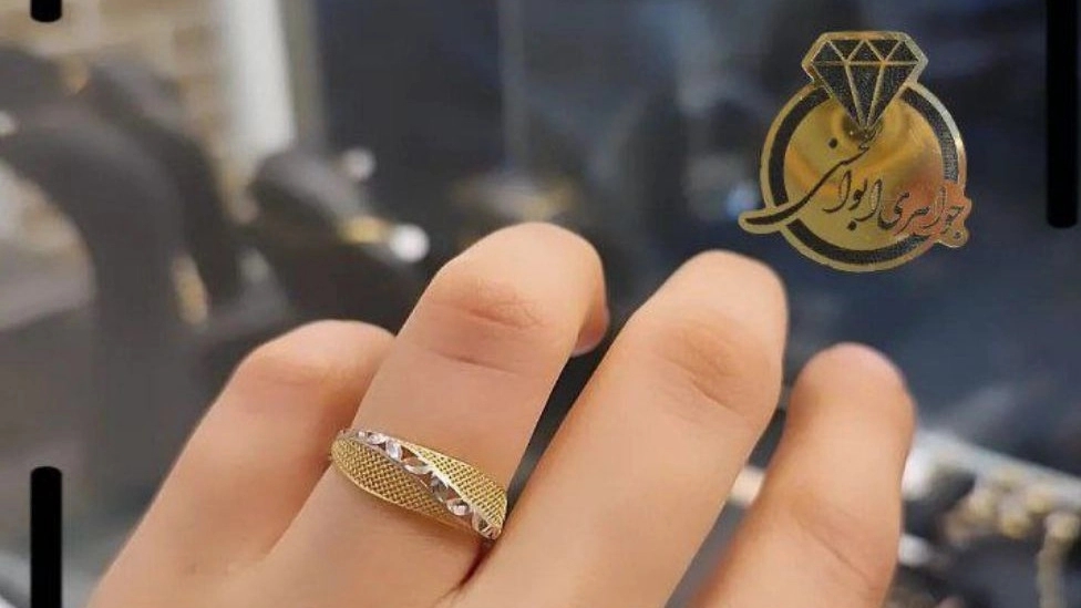 Abolhasani gold and jewelry gallery, custom gold half set in Sabzevar