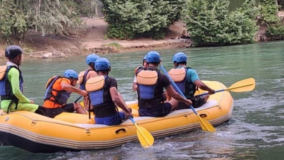 Getting to know the equipment needed in rafting