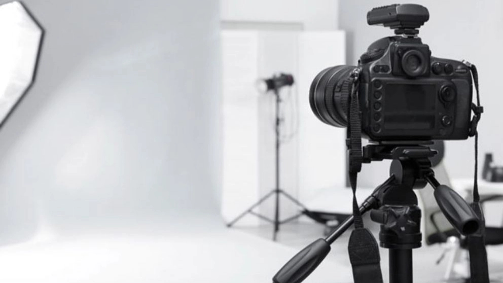 Atelier Henry Shannon, videography and photography of children in Shiraz