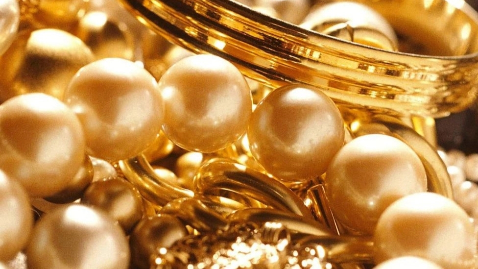Amazing properties of gold for the human body