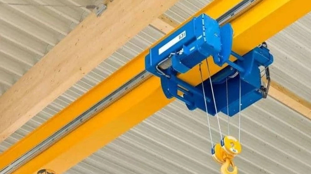 Poya Electric, manufacturer of crane power supply system in Isfahan