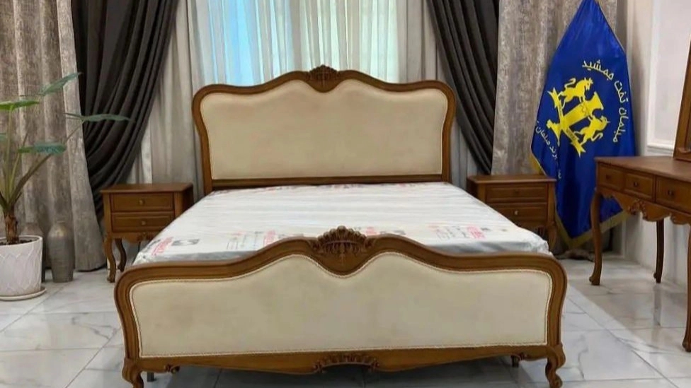 Takht Jamshid furniture, a manufacturer of dining and sleeping services in Tehran