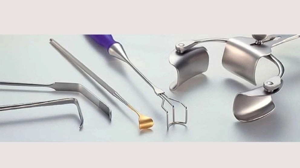 What items does the orthopedic surgery tool set include?