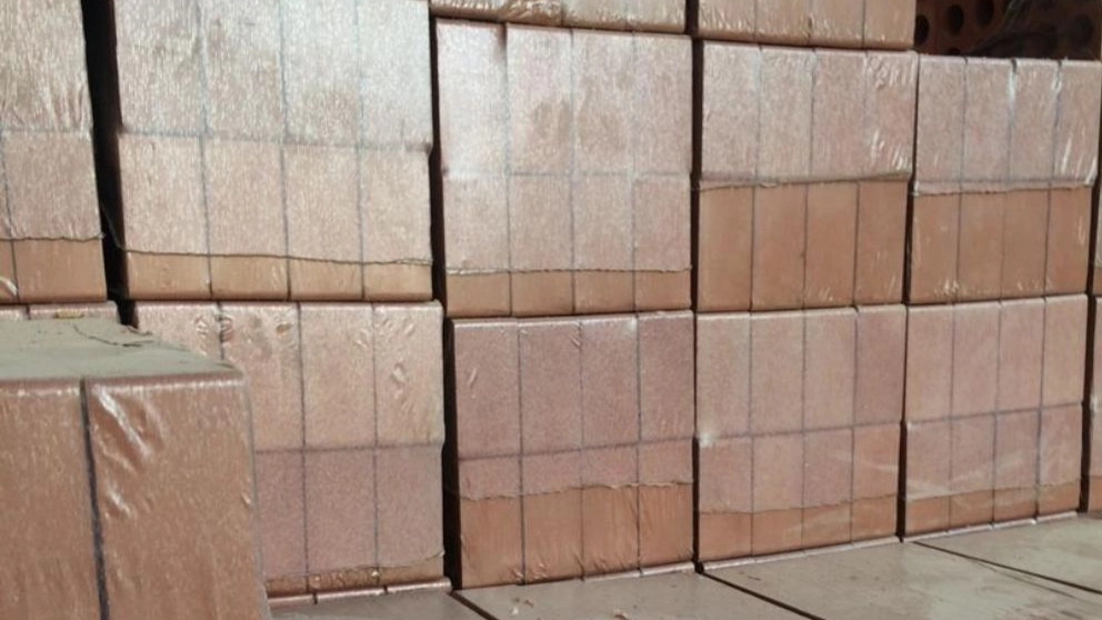 Brick packaging of Ten Hole Salar Sazeh Yazd