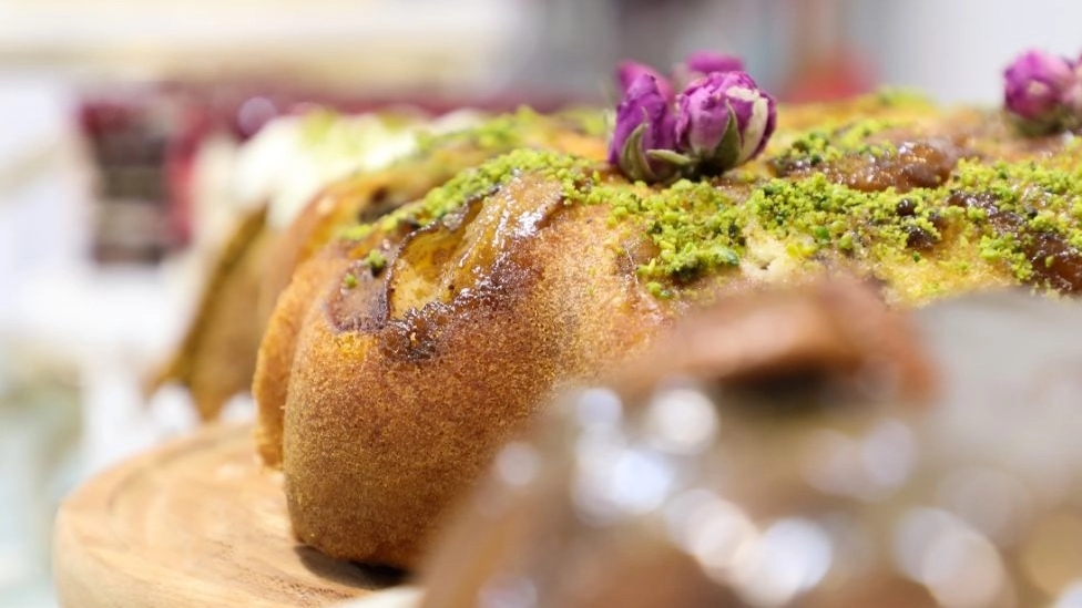 Coffee shop and evening cakes course