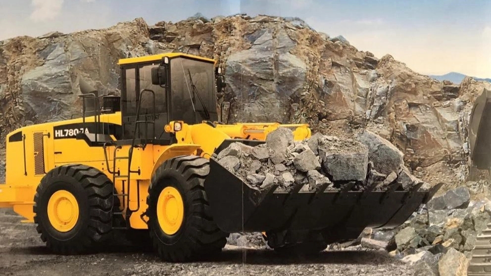 Hamid Machines, broker of road construction machines in Dubai