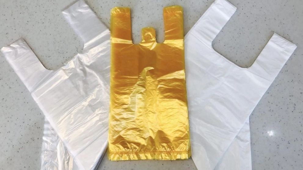 The difference between raw materials form nylon and nylon