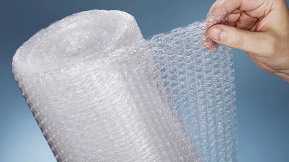 What are the benefits of using bubble packaging?