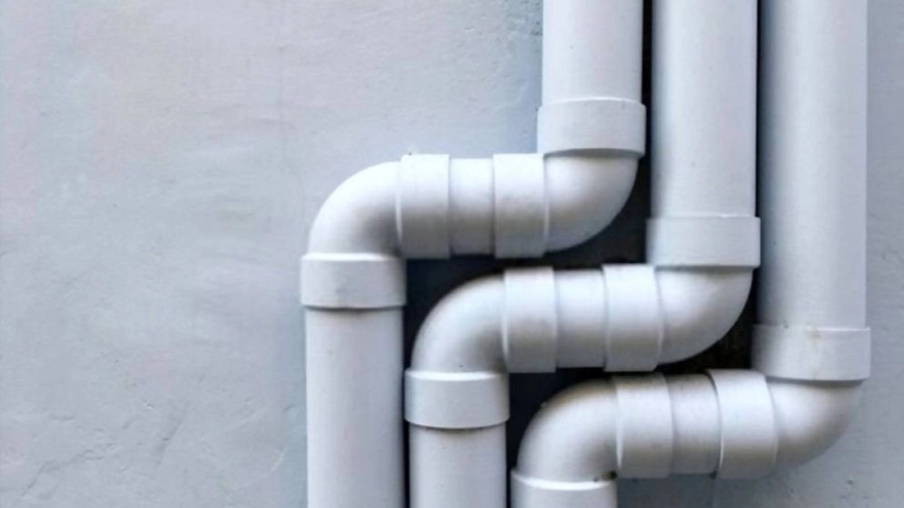 Mohammad's facilities, water and sewage piping and lighting and underfloor heating in Bukan