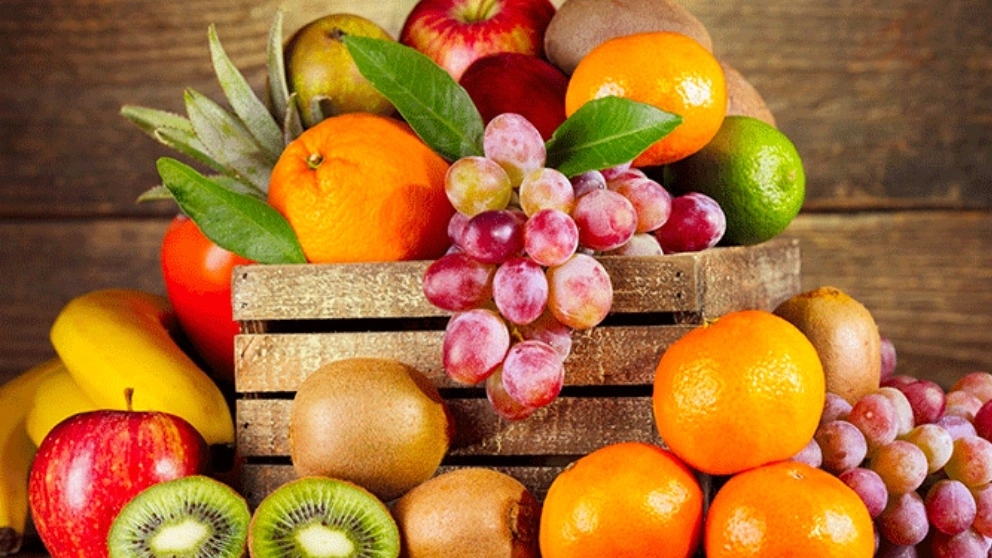 Properties and therapeutic benefits of various fruits