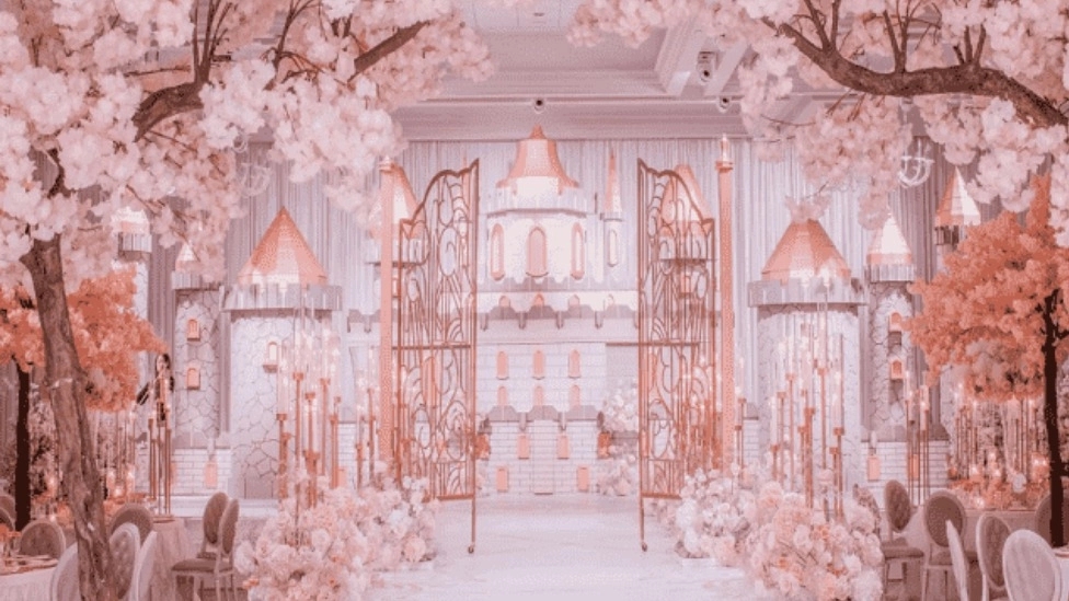 What features should a wedding hall have?