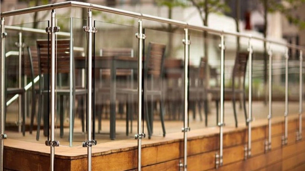 Features of steel fence