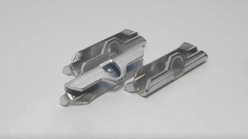 Zamak adjustment of double-glazed windows in Rasht