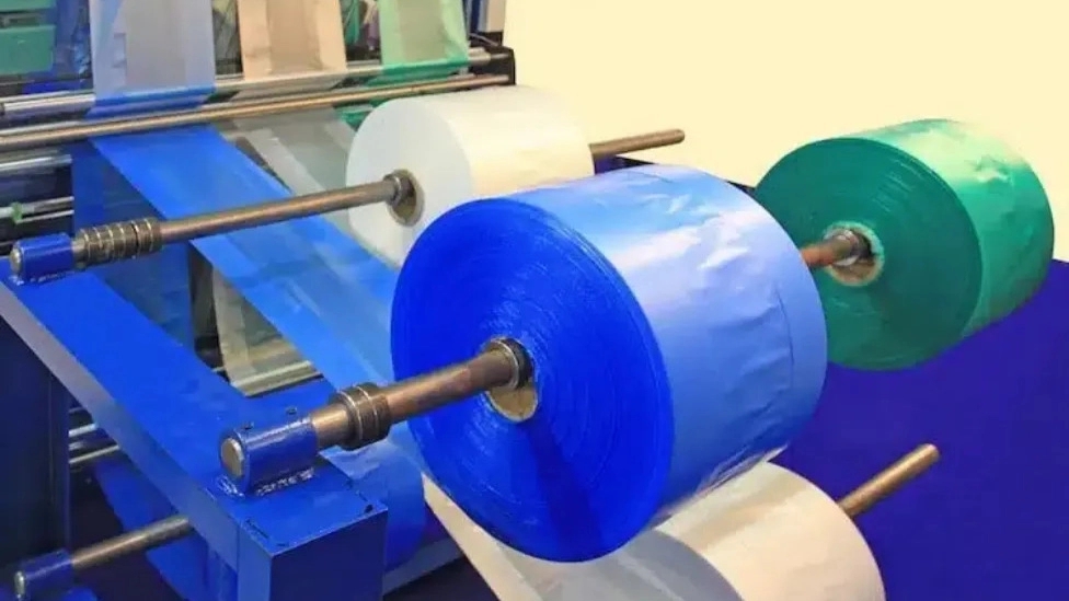 What are the raw materials of nylon?