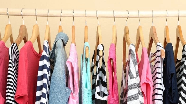 Novella production, wholesale production, sale and distribution of women's clothing and t-shirts in Tehran