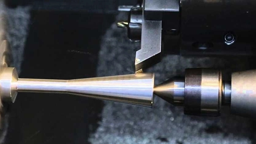 The difference between turning and milling