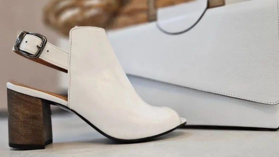 Tamadan store, production and sale of all kinds of women's and men's leather shoes in Sanandaj