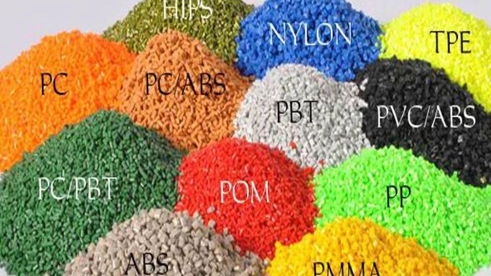 Plastic raw materials and eight items of plastic materials