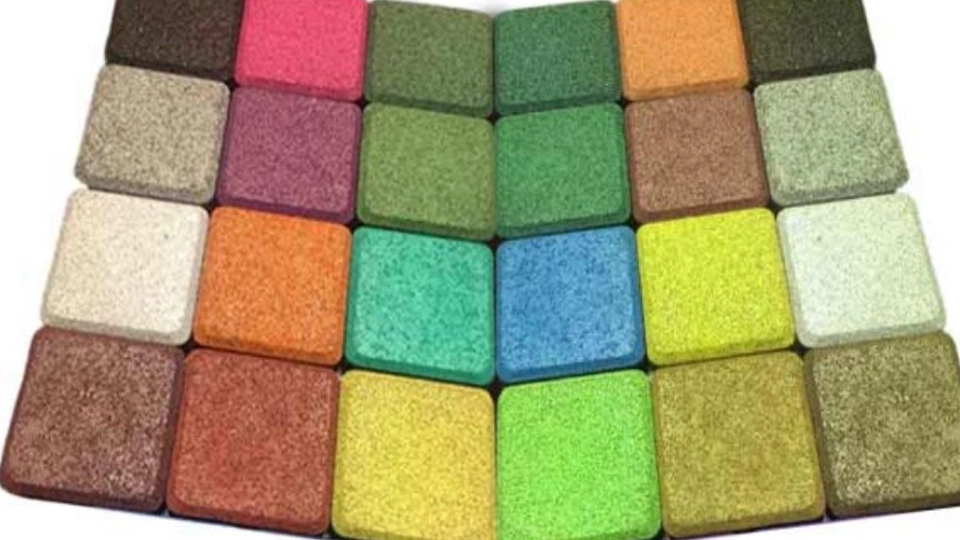 Amount of rubber granules used in artificial grass