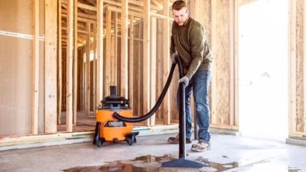 All kinds of industrial vacuum cleaners