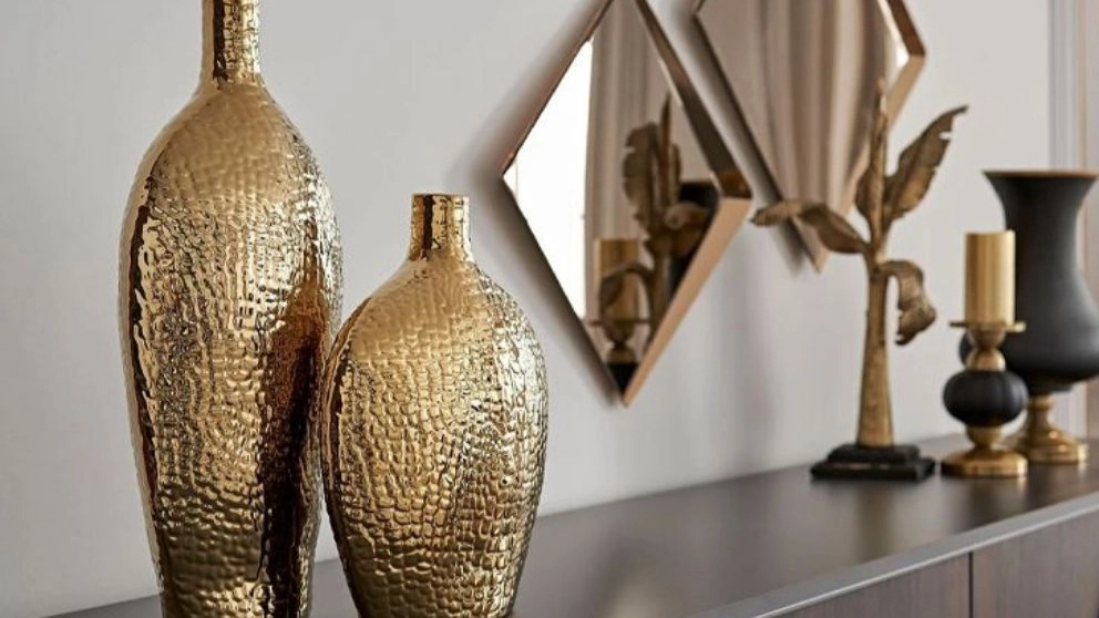 Sidplasko store, selling all kinds of Mashhad decorations and brooms in Mashhad