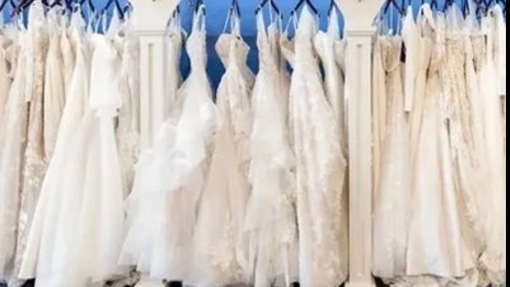 Deniz Bridal House, rent and sell wedding and wedding dresses in Zahedan