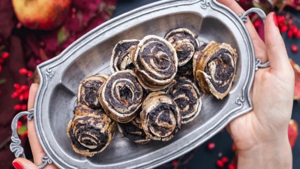انواع دسر و شیرینی با خرما