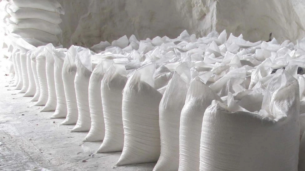 Advantages and uses of plaster