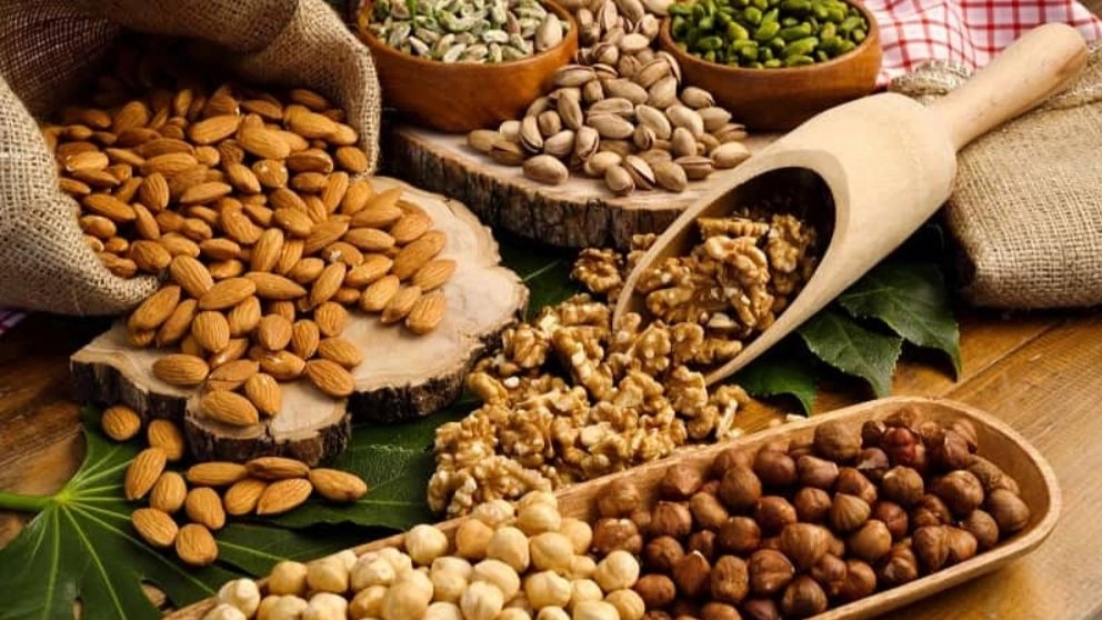 Yaqoubi dry goods, selling nuts and pistachios in Mashhad