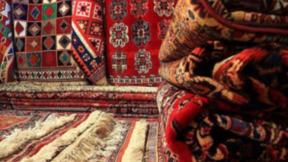 Types of carpets in terms of material and style