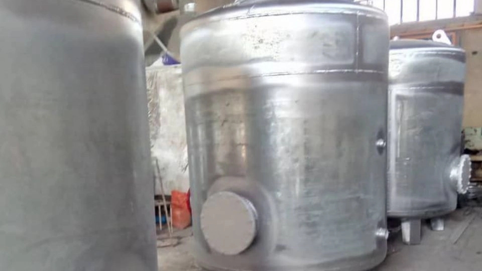 The difference between metal and plastic tankers