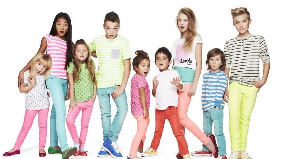 Raspina store, selling men's women's and children's clothing in Qorveh
